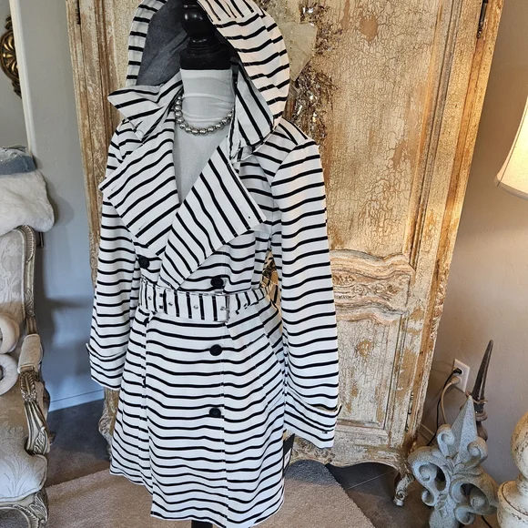 Tommy Hilfiger Navy Blue and White Striped Trench Coat - Picture 3 of 16